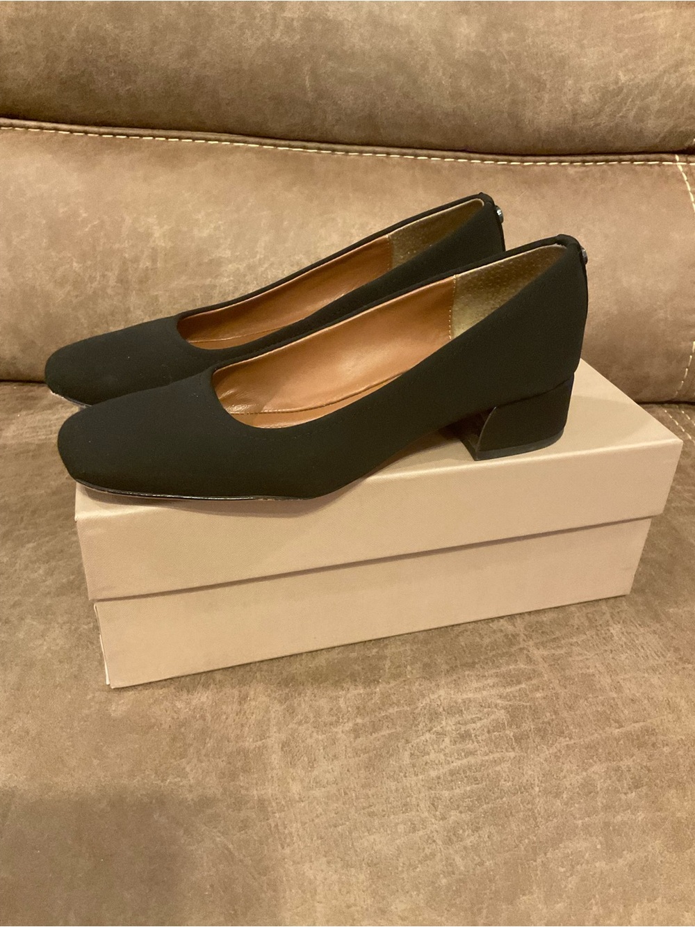 Donald Pliner Crepe Elastic Pumps -  6.5